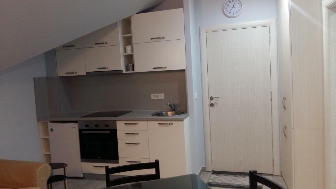 Apartments Sovran Vila Marija Prčanj Екстериор снимка