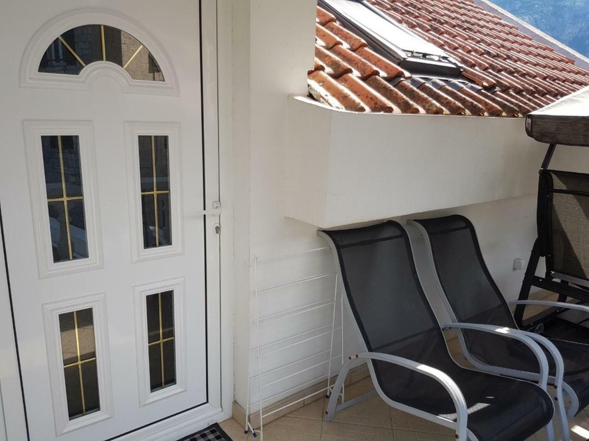 Apartments Sovran Vila Marija Prčanj Екстериор снимка