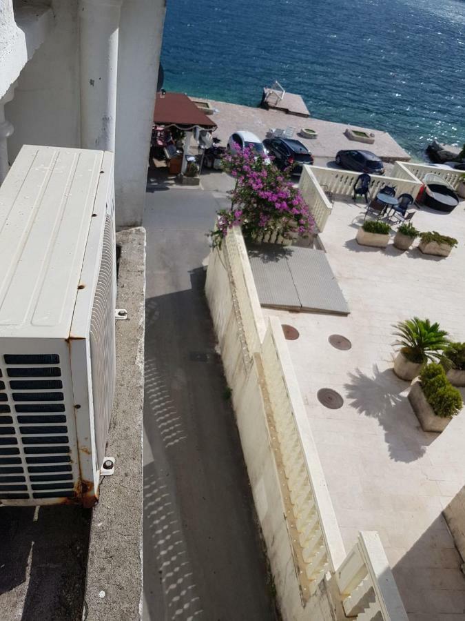 Apartments Sovran Vila Marija Prčanj Екстериор снимка