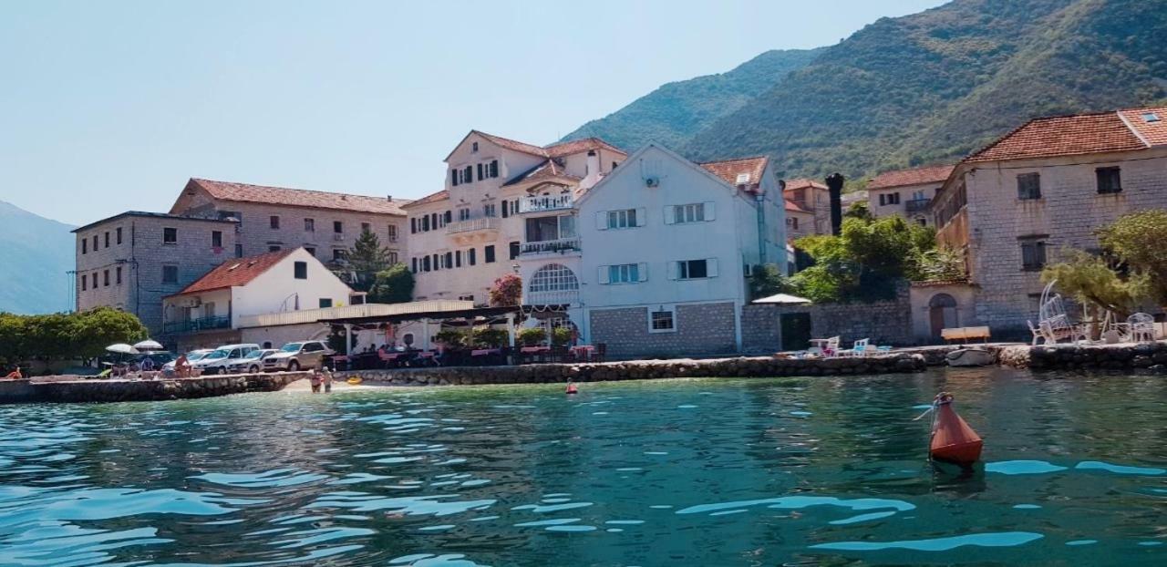 Apartments Sovran Vila Marija Prčanj Екстериор снимка